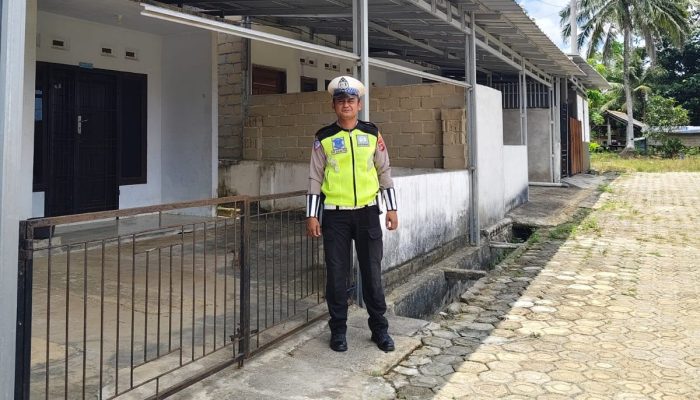Personel Pos Pam Patroli Rumah Kosong di Jebus