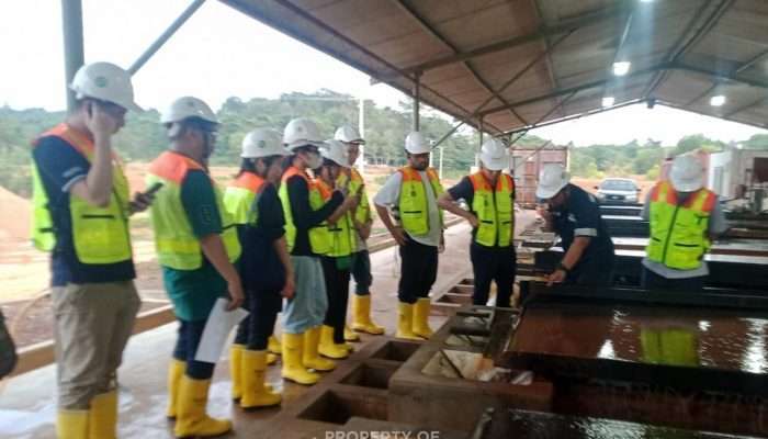 Investor Diajak Melihat Langsung Proses Tambang Hingga Pabrik Pengolahan