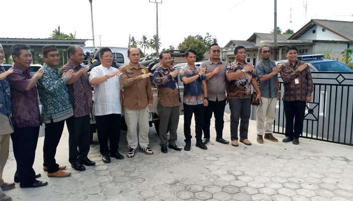 SMKN 1 Koba Terima Bantuan Motor dari Kejari