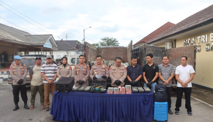 Perampok Sikat Balok Timah Senilai Rp768 Juta