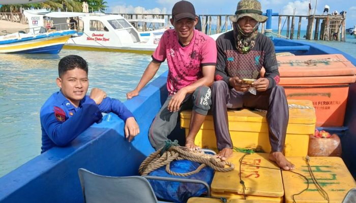 Dua Nelayan Selamat dari Terjangan Ombak