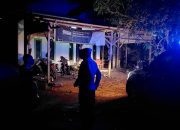 Dini Hari Bantu Evakuasi Kendaraan Mogok
