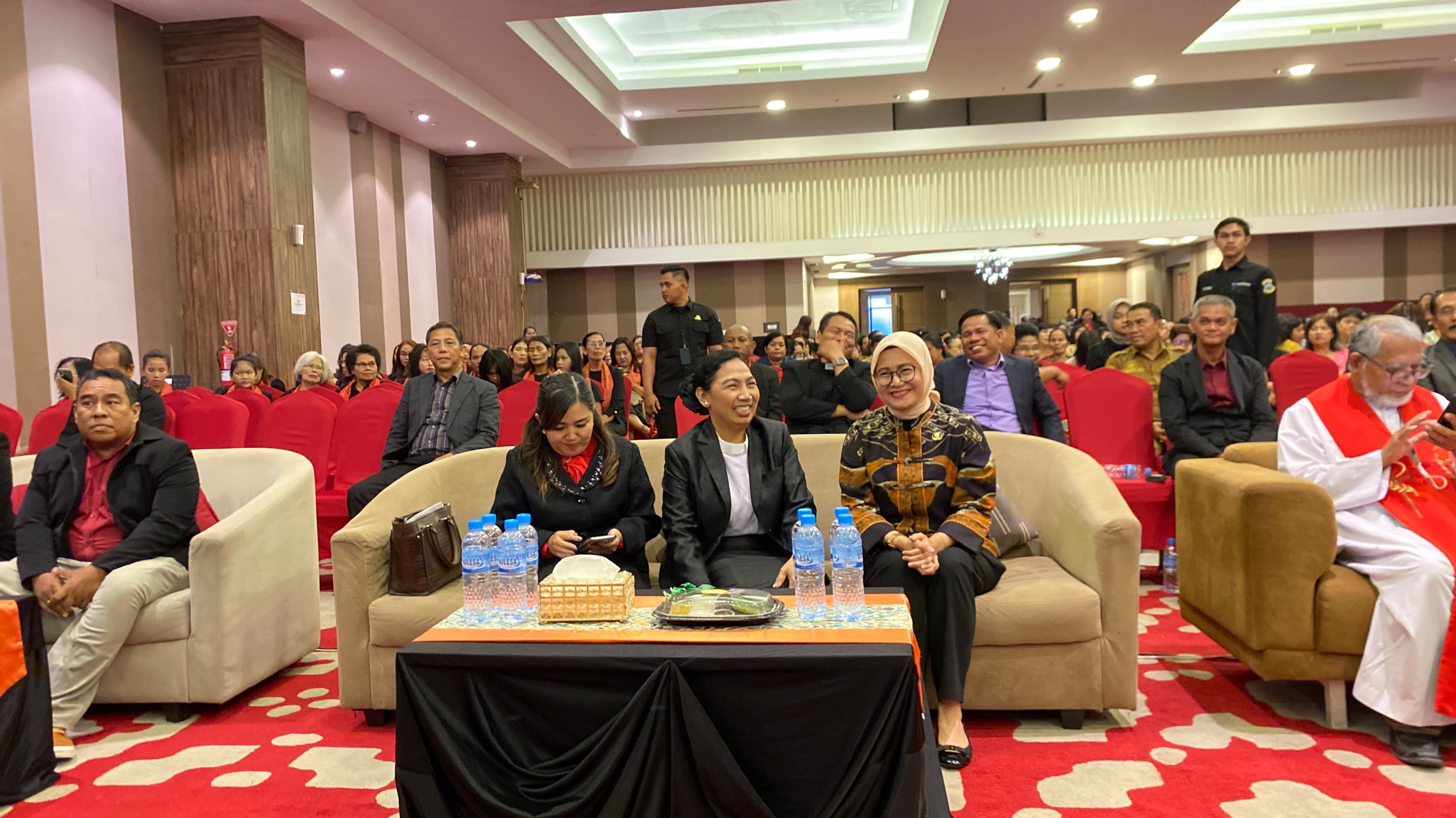 Wawako Hadiri HUT ke-41 BKSG Komisi Wanita