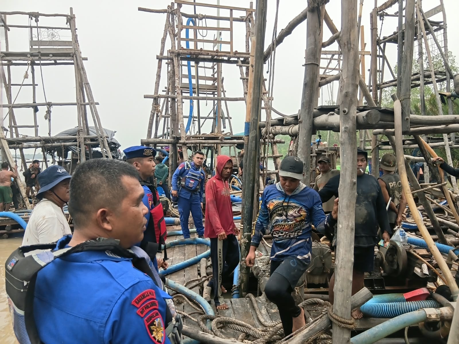 Polairud Lakukan Monitoring dan Pasang Spanduk Imbauan